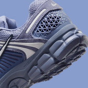 Sneakers Nike Zoom Vomero 5 femme World Indigo et Sanded Purple avec mesh respirant et amorti Zoom Air premium