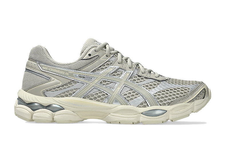 Sneaker ASICS Gel-Cumulus 16 Dried Leaf Green en mesh vert olive avec amorti GEL et silhouette rétro-running inspirée des années 2010.