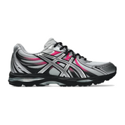 ASICS Gel-Sekiran Hot Pink Piedmont Grey en mesh gris avec détails rose vif, amorti GEL et silhouette technique moderne.