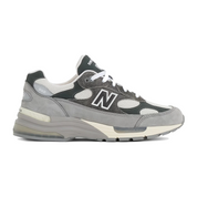 Sneaker New Balance 992 Made in USA Shadow Grey en suède gris premium et mesh respirant avec amorti ABZORB et SBS.