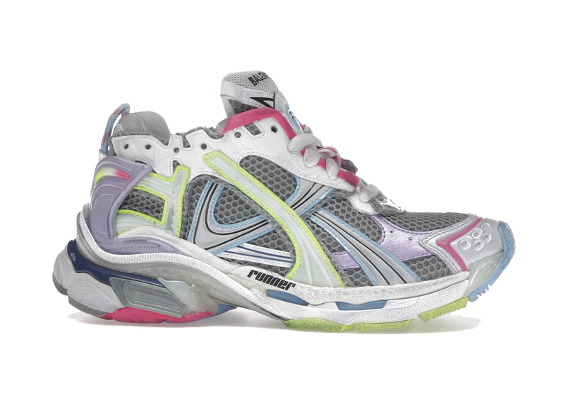 Découvrez la Balenciaga Runner Grey Multi, une sneaker premium inspirée du running vintage, avec un design déstructuré et un élégant coloris gris rehaussé de détails multicolores.