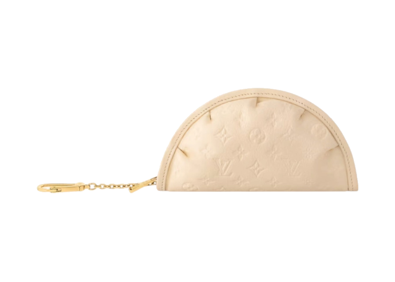 Louis Vuitton x Nigo Gyoza Key Pouch Beige, mini pochette Louis Vuitton beige en forme de gyoza issue de la collaboration avec Nigo.