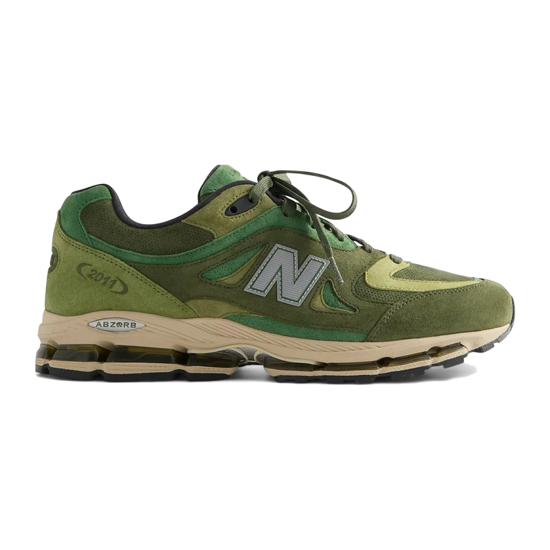 New Balance 2011 Kith Leaf Green avec tige en mesh respirant, empiècements en daim premium, cuir et matières synthétiques dans un coloris Leaf Green, dotée d'une semelle extérieure en caoutchouc.