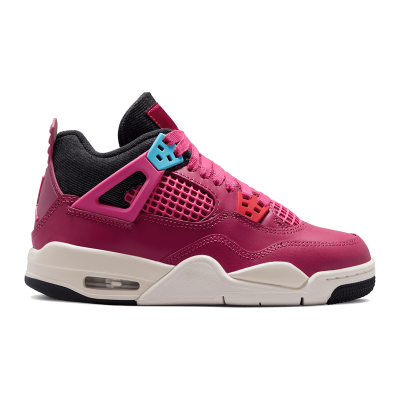 Air Jordan 4 Retro Sweet Beet avec tige en nubuck premium, panneaux en mesh, unité Air-Sole visible au talon et finition bordeaux Sweet Beet.