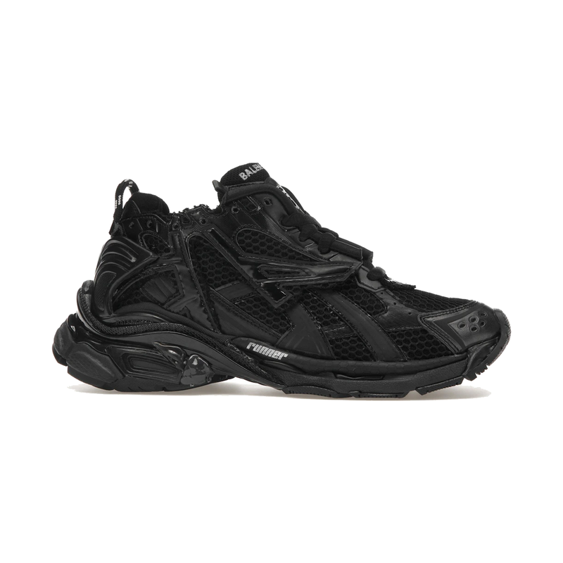 Texte alternatif (alt) :
Balenciaga Runner Black avec tige en mesh respirant, empiècements en cuir et matières synthétiques noires, silhouette running déstructurée et semelle épaisse en caoutchouc.