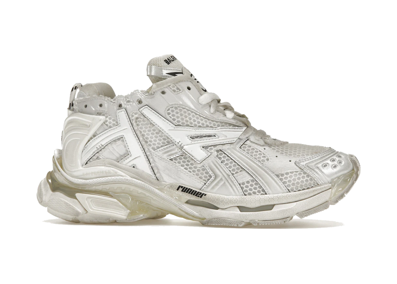 Découvrez la Balenciaga Runner Leather Free White, une sneaker premium sans cuir inspirée du running vintage, avec un design déstructuré et un coloris blanc intemporel.