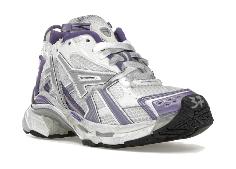 Balenciaga Runner Purple Grey avec tige en mesh respirant, empiècements en cuir violet et gris, semelle intermédiaire en mousse et silhouette inspirée du running vintage
