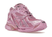 Découvrez la Balenciaga Runner Pink, une sneaker premium inspirée du running vintage, avec un design déstructuré et un coloris rose affirmé.