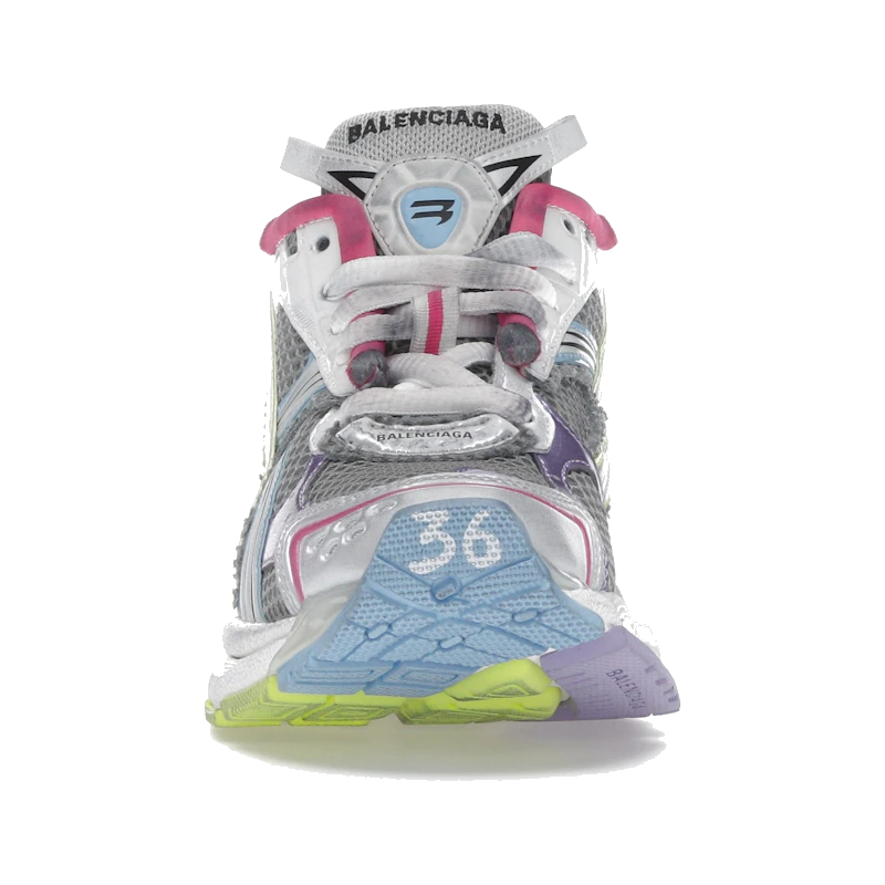 Découvrez la Balenciaga Runner Grey Multi, une sneaker premium inspirée du running vintage, avec un design déstructuré et un élégant coloris gris rehaussé de détails multicolores.