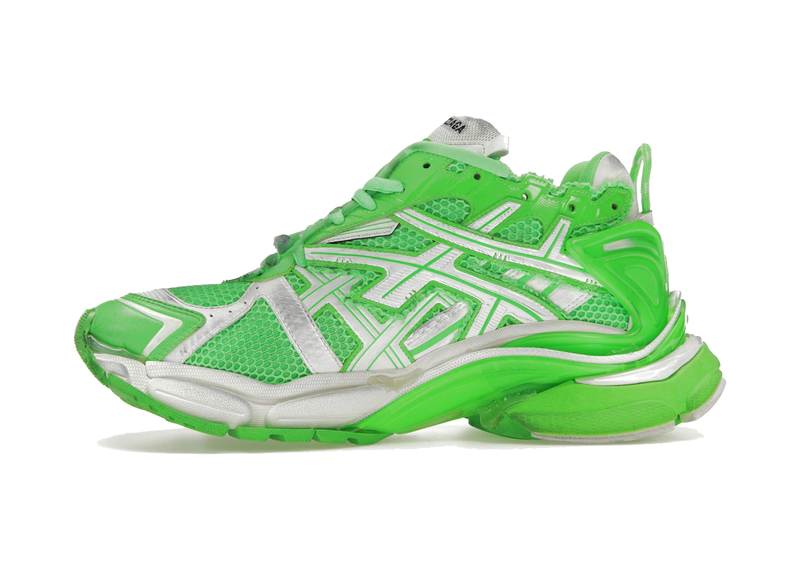 Découvrez la Balenciaga Runner Fluo Green, une sneaker premium inspirée du running vintage, avec un design déstructuré et un coloris vert fluorescent audacieux.