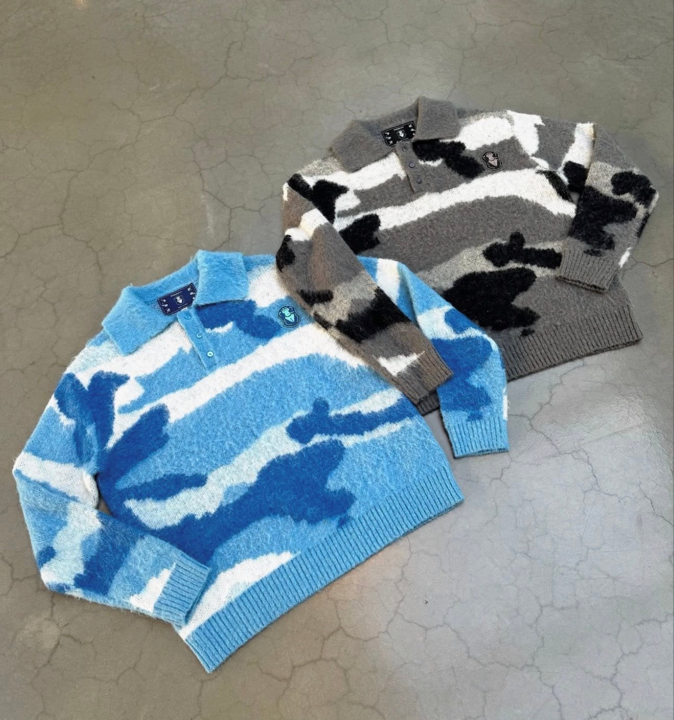 Pull Domrich Mohair Bleu – pull en laine mohair bleu intense, coupe oversize moderne et texture douce, vu de face