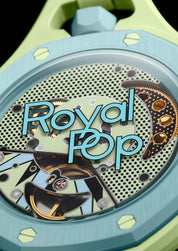 Swatch x Audemars Piguet Royal Pop Blaue Acht SSX03L101N, montre de poche mécanique en Bioceramic bleu avec cadran vert citron effet Tapisserie.