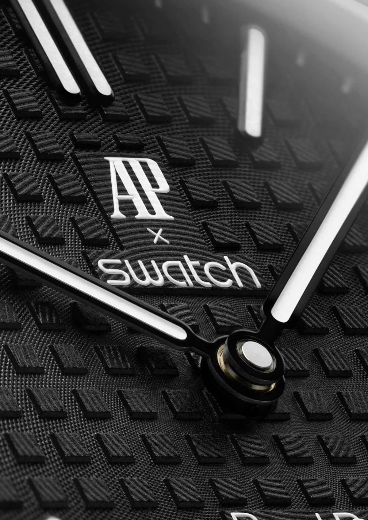 Swatch x Audemars Piguet Royal Pop Ocho Negro SSX03W101N, montre de poche mécanique noire et blanche en Bioceramic avec cadran Tapisserie et lunette octogonale.