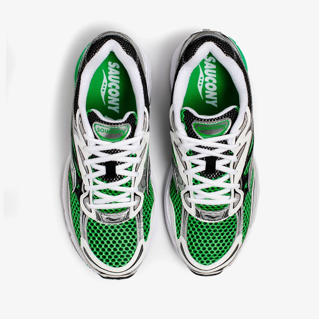 Image de la Saucony ProGrid Omni 9 OG Green Silver, sneaker en mesh blanc et gris avec détails argentés et accents vert fluorescent, semelle ProGrid technique.