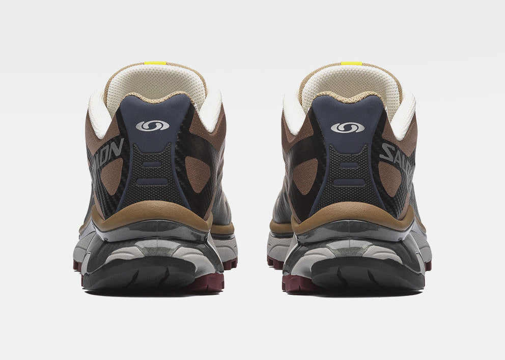 Salomon XT-4 OG Black Desert Tan L49217100 en noir avec détails beige Desert Tan et Vanilla Ice, semelle technique et châssis Agile Chassis™.