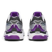 Saucony ProGrid Omni 9 White Black Silver Purple en mesh blanc avec détails argentés, noirs et violets, amorti ProGrid vue de profil. 