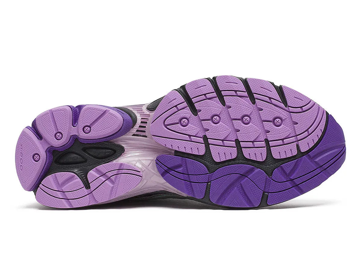 saucony progrid 9 violet et noir confortable vue de dessous semelle