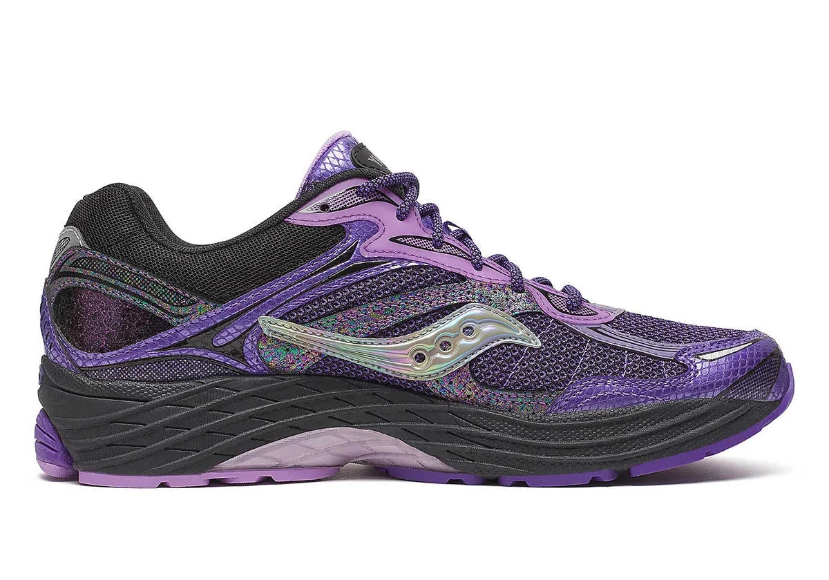 saucony progrid 9 violet et noir confortable vue de coté intérieur