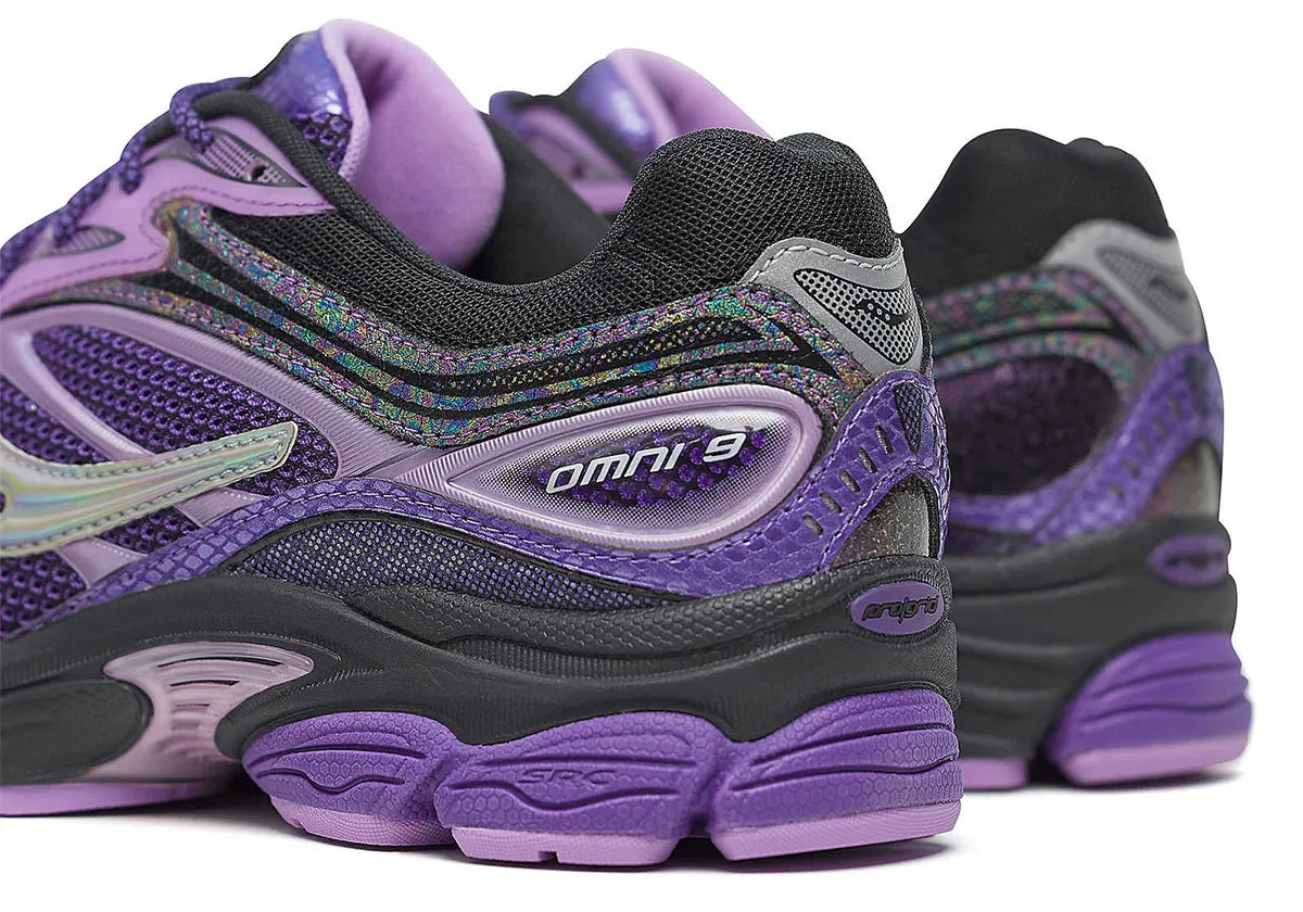 saucony progrid 9 violet et noir confortable vue de coté extérieur talon