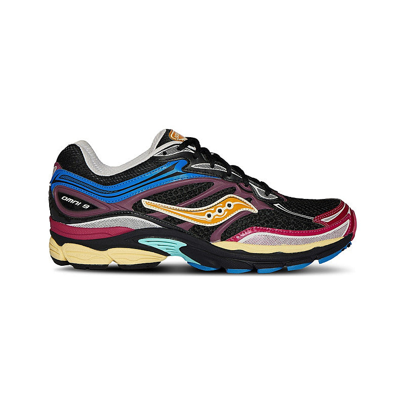 Saucony ProGrid Omni 9 coloris Black Multi en mesh et superpositions synthétiques avec technologie d’amorti ProGrid vue de profil. 