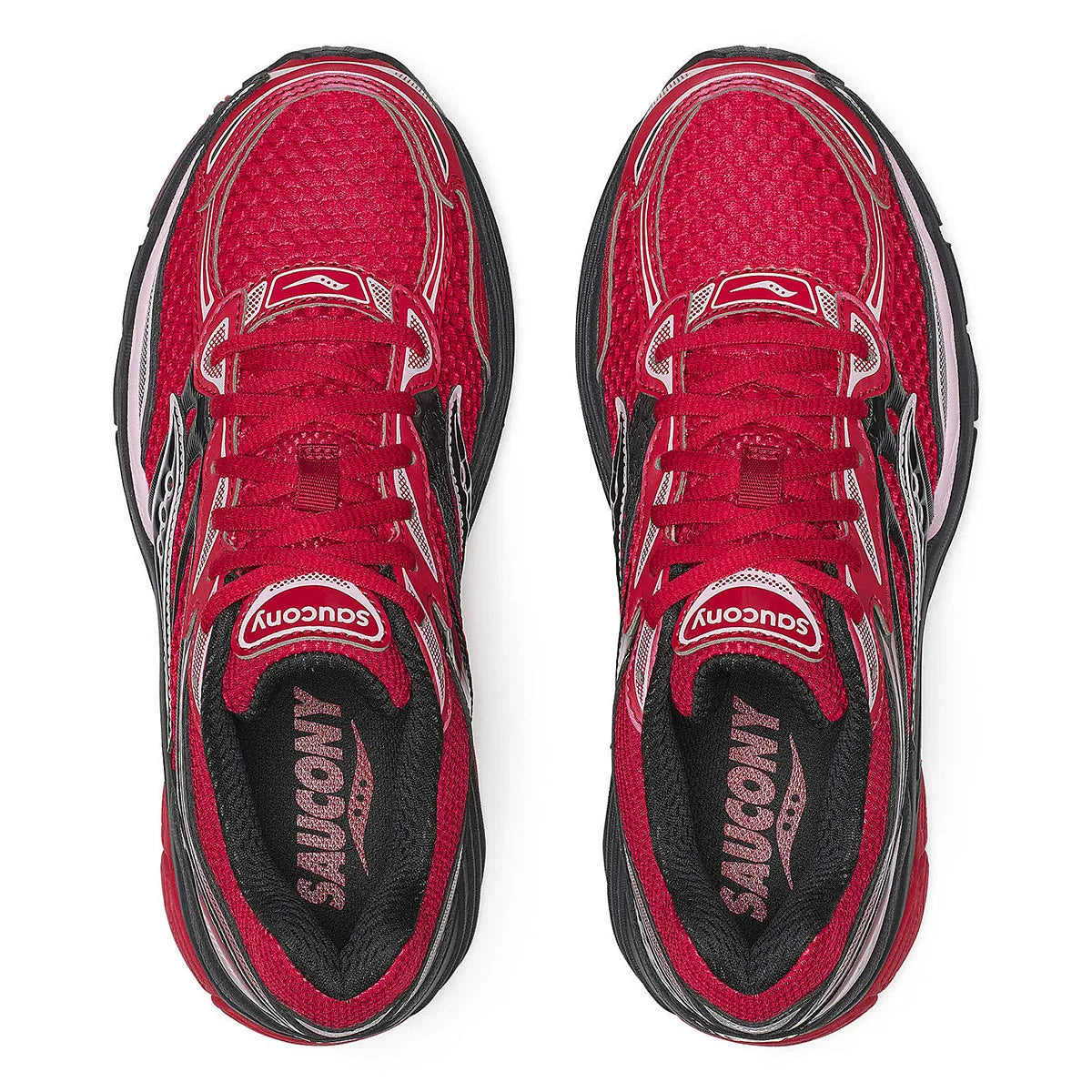 Sneakers Saucony ProGrid Omni 9 Saint-Valentin en mesh respirant avec superpositions rouges et roses et technologie ProGrid.