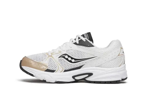 Saucony Ride Millennium blanche avec détails dorés et noirs, mesh respirant et semelle amortie GRID.Vue de coté intérieur 