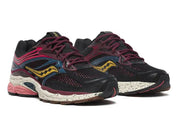 Saucony ProGrid Omni 9 Autumnal Equinox, sneaker running rétro multicolore avec mesh ouvert, accents métalliques irisés et semelle Grid vue de 3/4 face. 