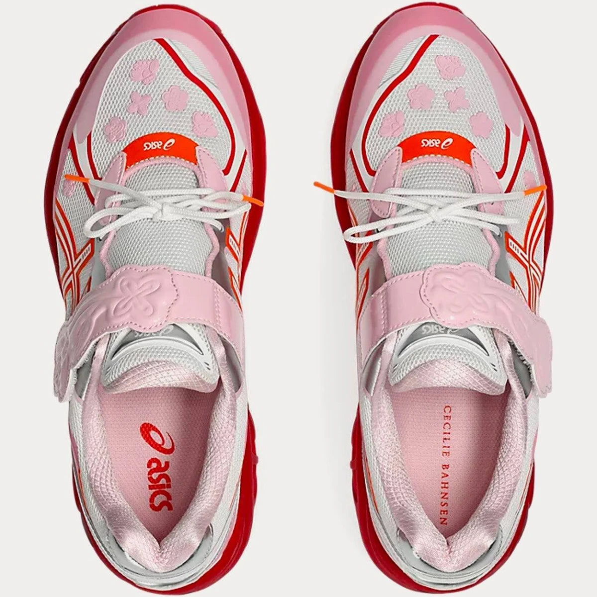 Sneaker ASICS GT-2160 Cecilie Bahnsen Habanero rouge avec mesh technique, détails floraux et amorti GEL premium.