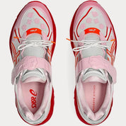 Sneaker ASICS GT-2160 Cecilie Bahnsen Habanero rouge avec mesh technique, détails floraux et amorti GEL premium.