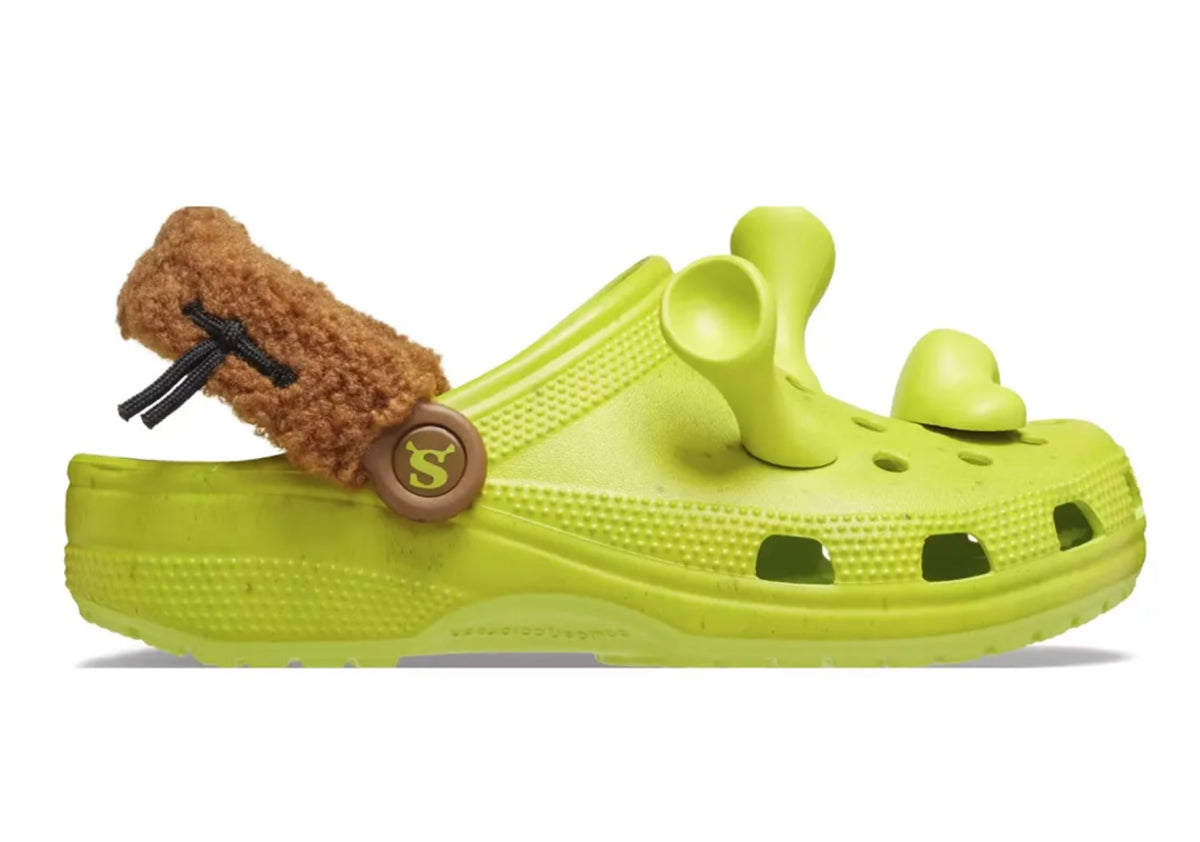 Crocs Classic Clog DreamWorks Shrek inspirées de l'univers de Shrek, avec design exclusif, bride pivotante et semelle légère en résine Croslite™.
