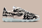 Nike Cryoshot Striker 1976 Slawn avec cuir premium, détails artistiques contemporains et semelle Cryoshot futuriste inspirée du football rétro.