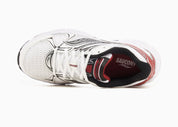 Saucony Grid Ride Millennium blanche avec détails argent et rouges, mesh respirant et amorti GRID.
Vue de haut