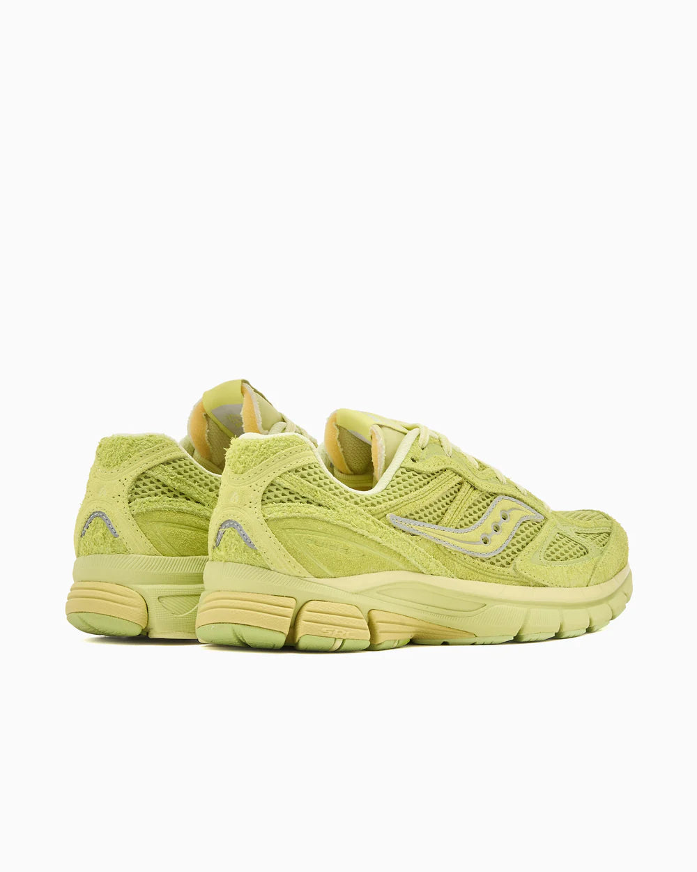 Sneaker Saucony ProGrid Guide 7 3sixteen Lime en mesh et suède premium vert avec amorti ProGrid et détails rétro-running raffinés.