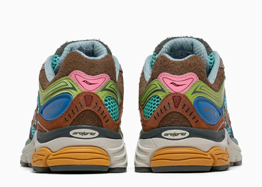 Saucony ProGrid Omni 9 x Sneaker Politics Sportsman’s Paradise, sneaker collaborative au design running rétro et aux tonalités naturelles inspirées de la Louisiane vue de derrière. 