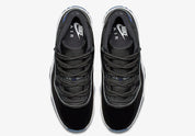 Jordan 11s space jam vu de haut