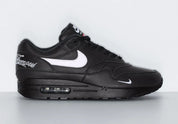 chaussure de ville lair max 1 supreme noir et blanche, semelle confortable, vue de profil