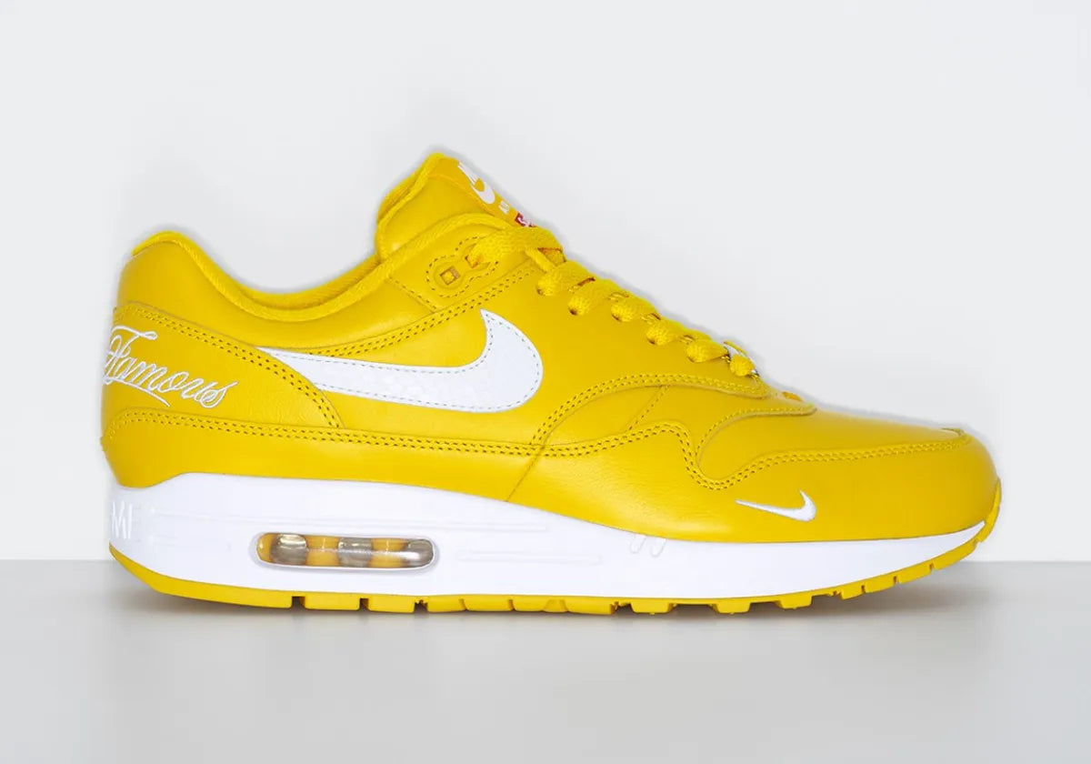 chaussure de ville air max 1 supreme jaune, blanc, semelle confortable, vue de profil