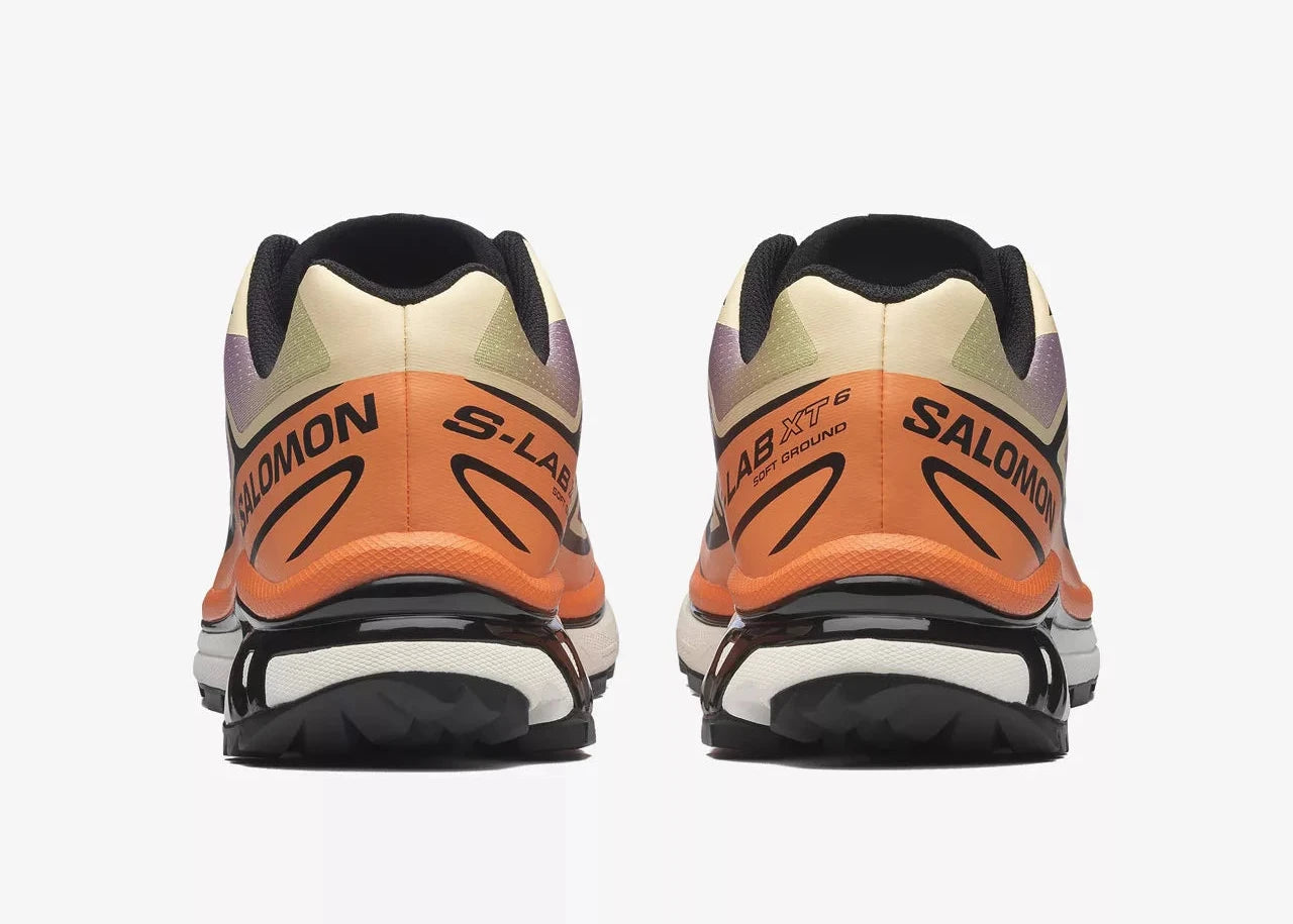 Salomon XT-6 Black Almond Dragon Fire avec tige en mesh noir, renforts synthétiques, détails Almond et Dragon Fire, technologies Quicklace, SensiFit, EnergyCell et semelle Contagrip.