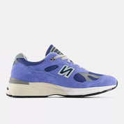New Balance 991v2 MiUK Summer Brights Baja Blue avec tige en mesh respirant, empiècements en daim premium bleu, amorti FuelCell, technologie ENCAP et fabrication Made in UK vue de profil intérieur. 