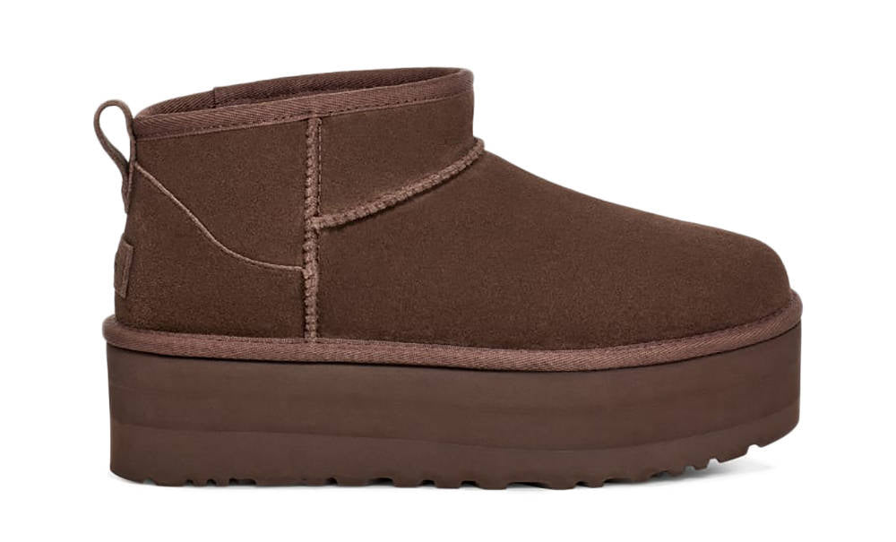 UGG Classic Ultra Mini Platform Burnt Cedar en suede brun avec intérieur UGGplush™ et semelle plateforme Treadlite.