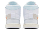 Sneakers Jordan 1 Retro High Off-White Alaska blanches en cuir premium avec détails déstructurés, inscriptions graphiques et semelle Air.