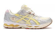 Chaussure de course Asics nimbus 10.1 atmos banana split jaune et rose, semelle confortable , vue de profil