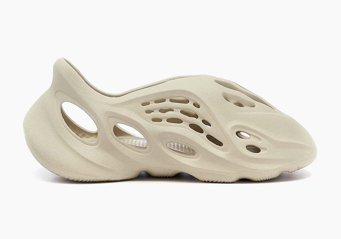 adidas Yeezy Foam RNR Sand