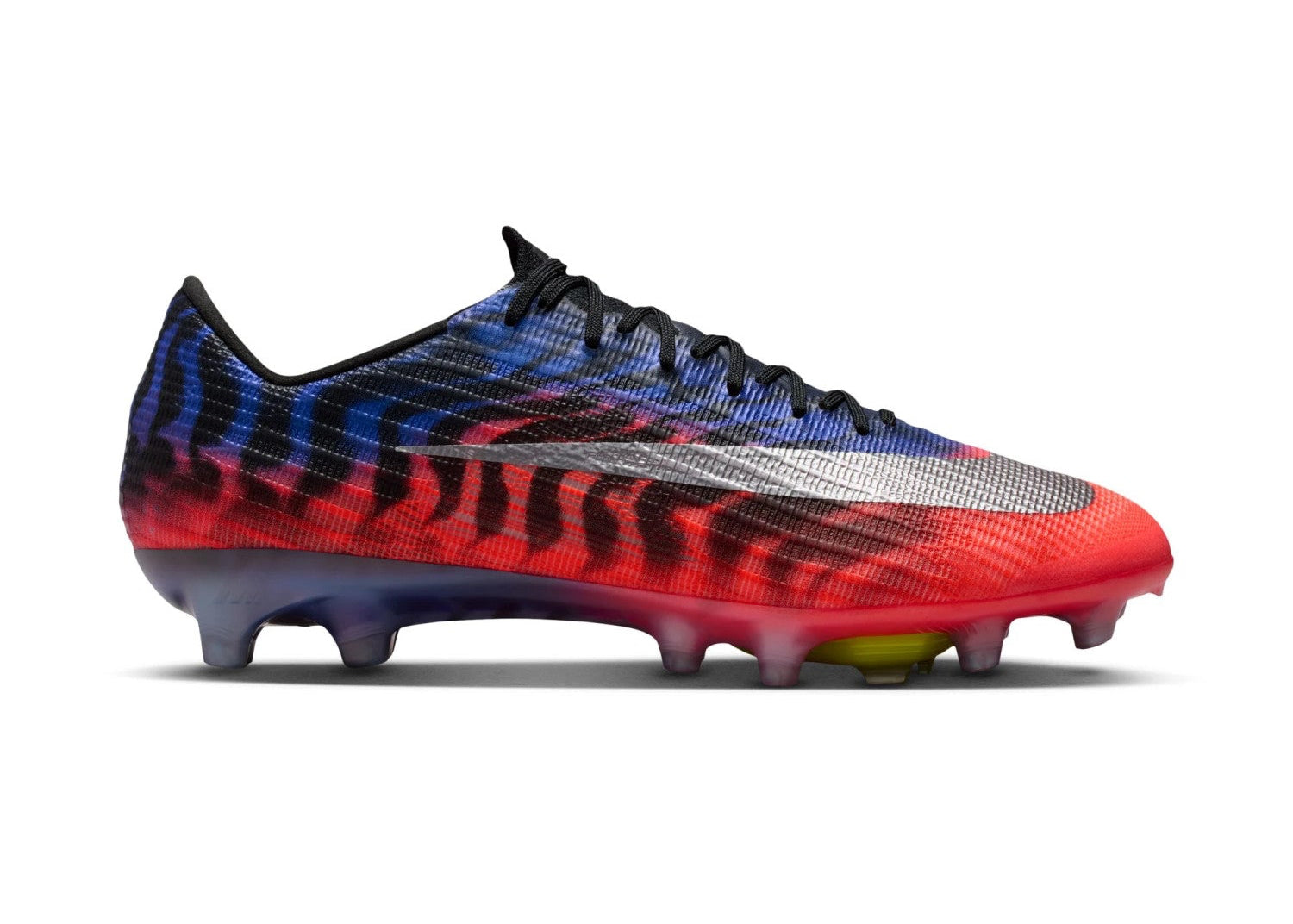 Nike Zoom Mercurial Superfly 11 Elite FG SE Scorpion World Cup Knockout Stage avec tige Flyknit et Gripknit, col Dynamic Fit, unité Zoom Air intégrale et semelle FG à crampons vue de profil. 