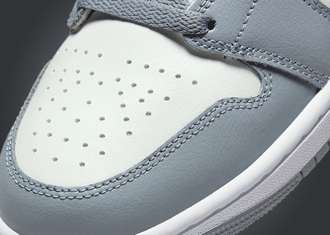 Jordan 1 Mid Stealth