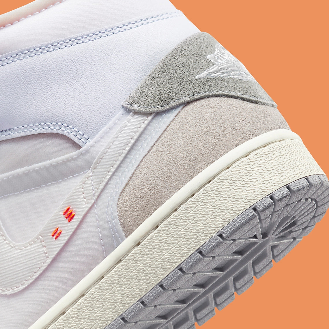 Air Jordan 1 Mid SE Craft Inside Out White Grey