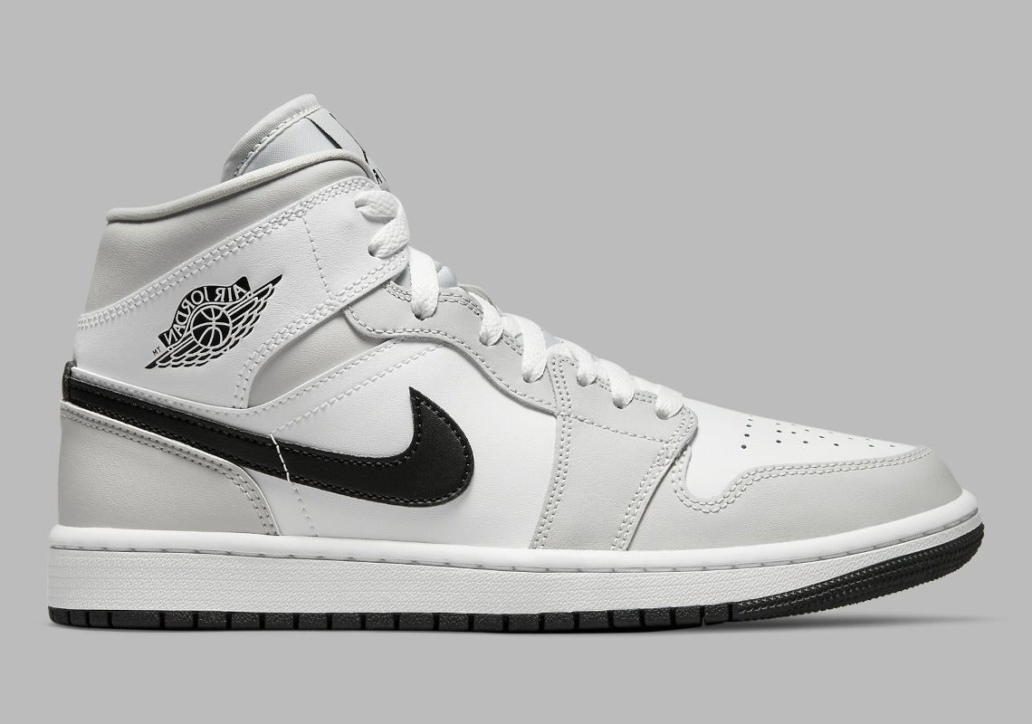 Air Jordan 1 Mid Light Smoke Grey