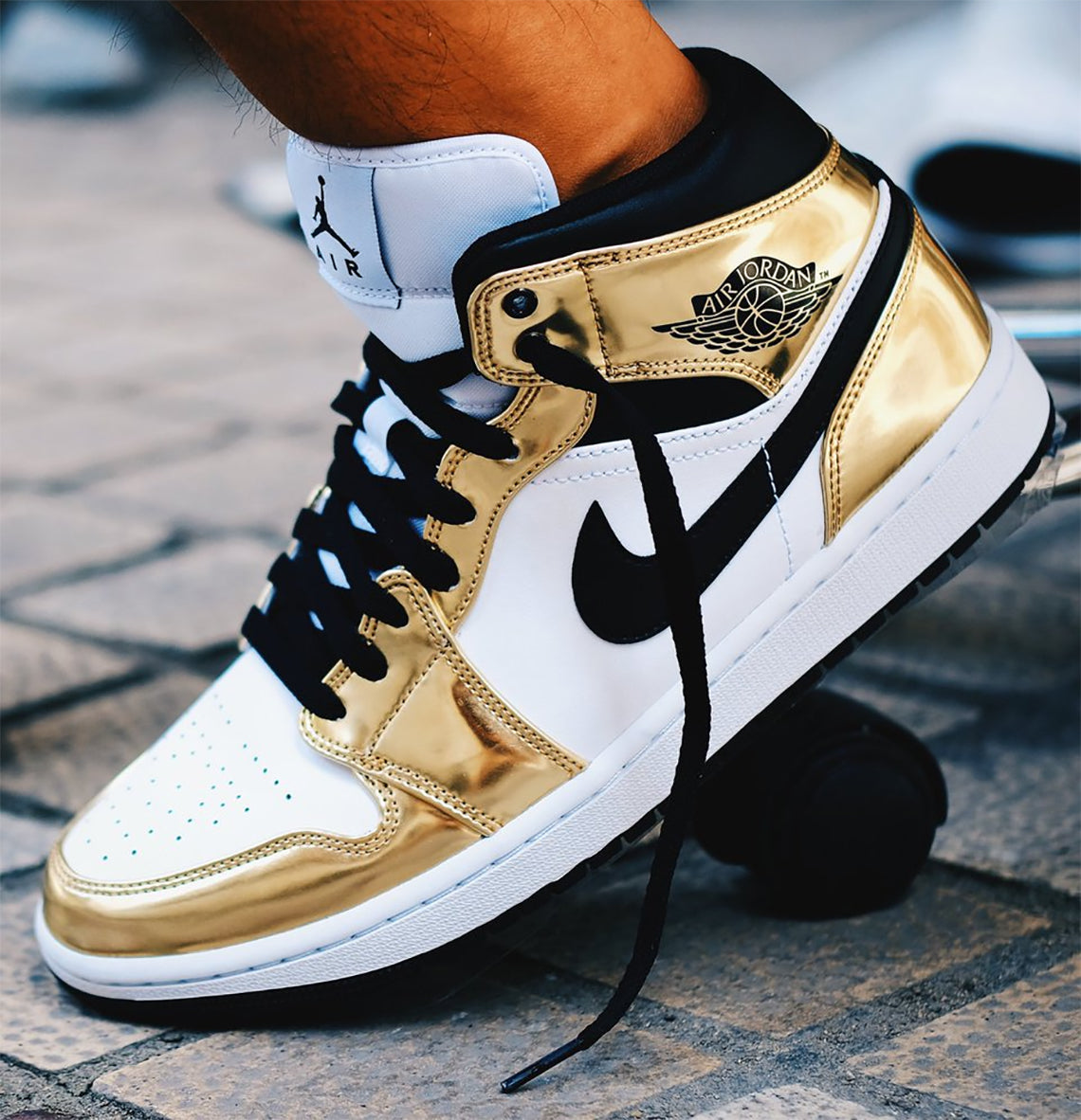 Air Jordan Mid Metallic Gold Black White – GlobalSneakers