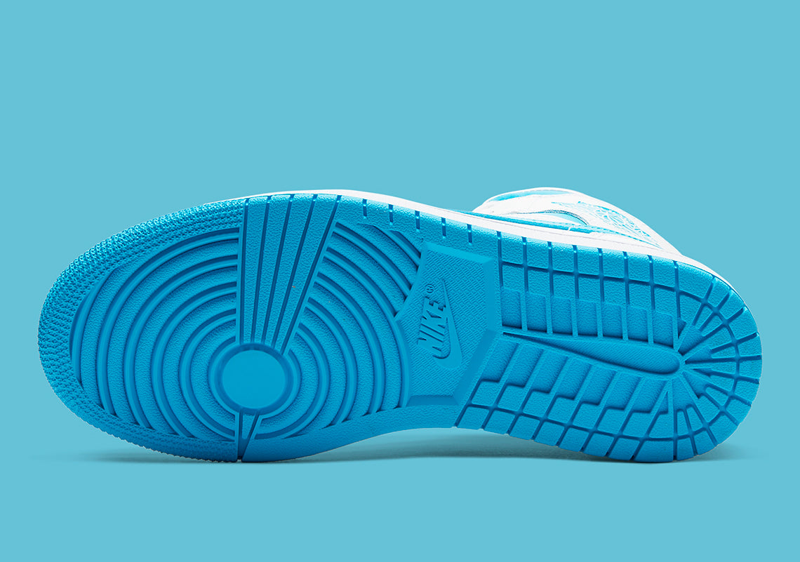 Air Jordan 1 Mid UNC