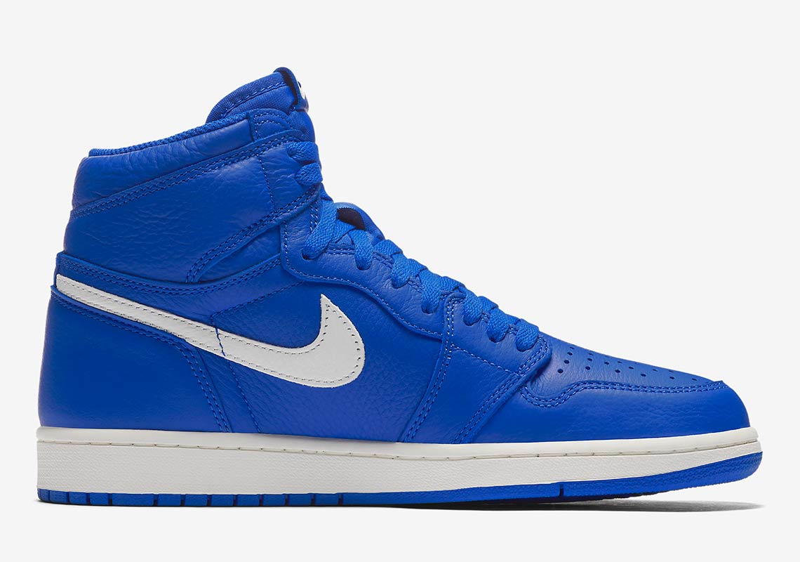 Air Jordan 1 Retro High Hyper Royal